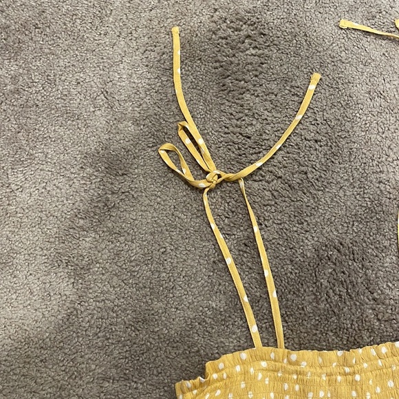 Abercrombie and Fitch Tie-strap Smocked yellow polka dot cami. Size small - Picture 3 of 7